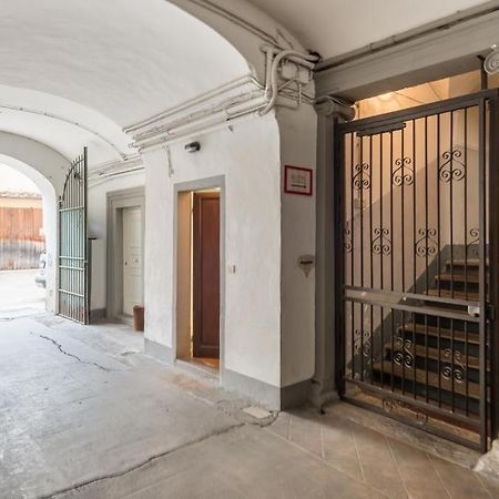 フィレンツェLa Casa Di Ugo-A Due Passi Dal Duomoアパートメント エクステリア 写真
